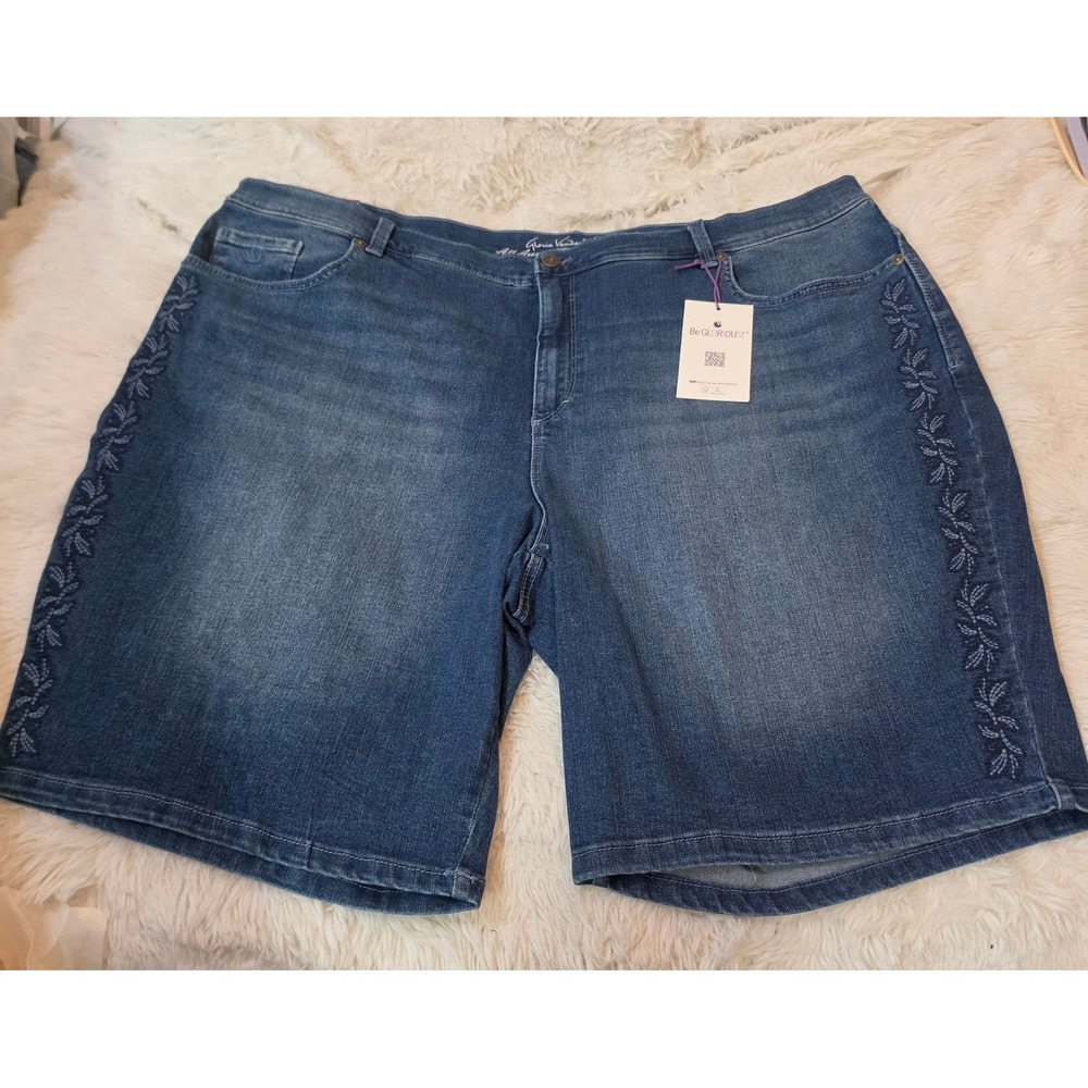 NWT Gloria Vanderbilt Amanda Embroidered Bermuda Denim Shorts Plus Size 24W
